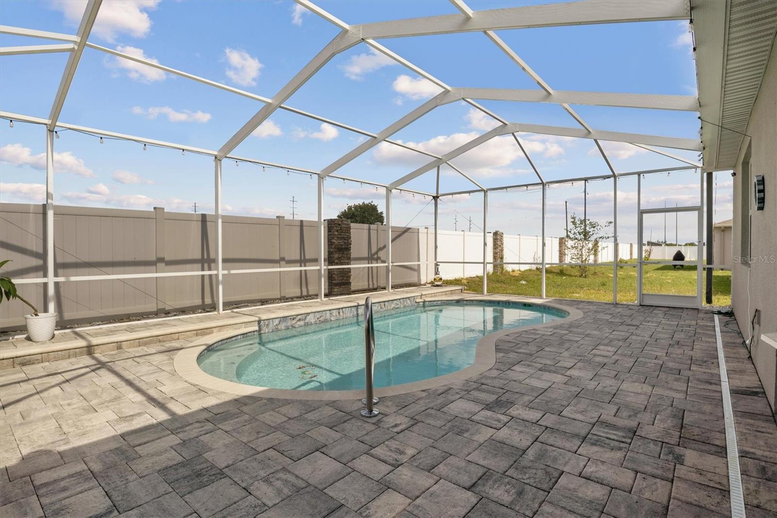 VISTA DEL LAGO PH III - Residential