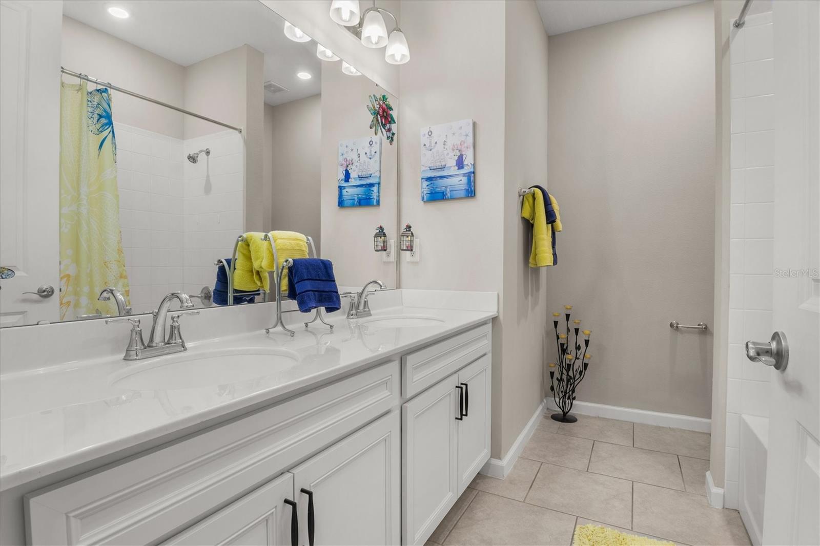 VISTA DEL LAGO PH III - Residential