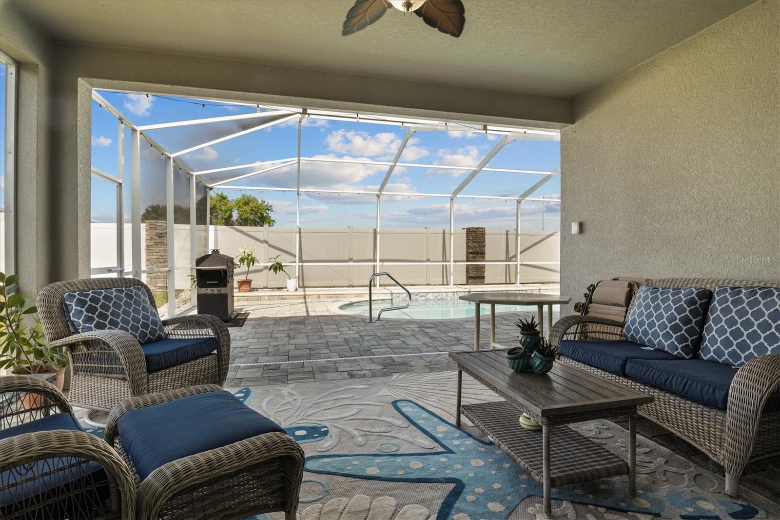 VISTA DEL LAGO PH III - Residential