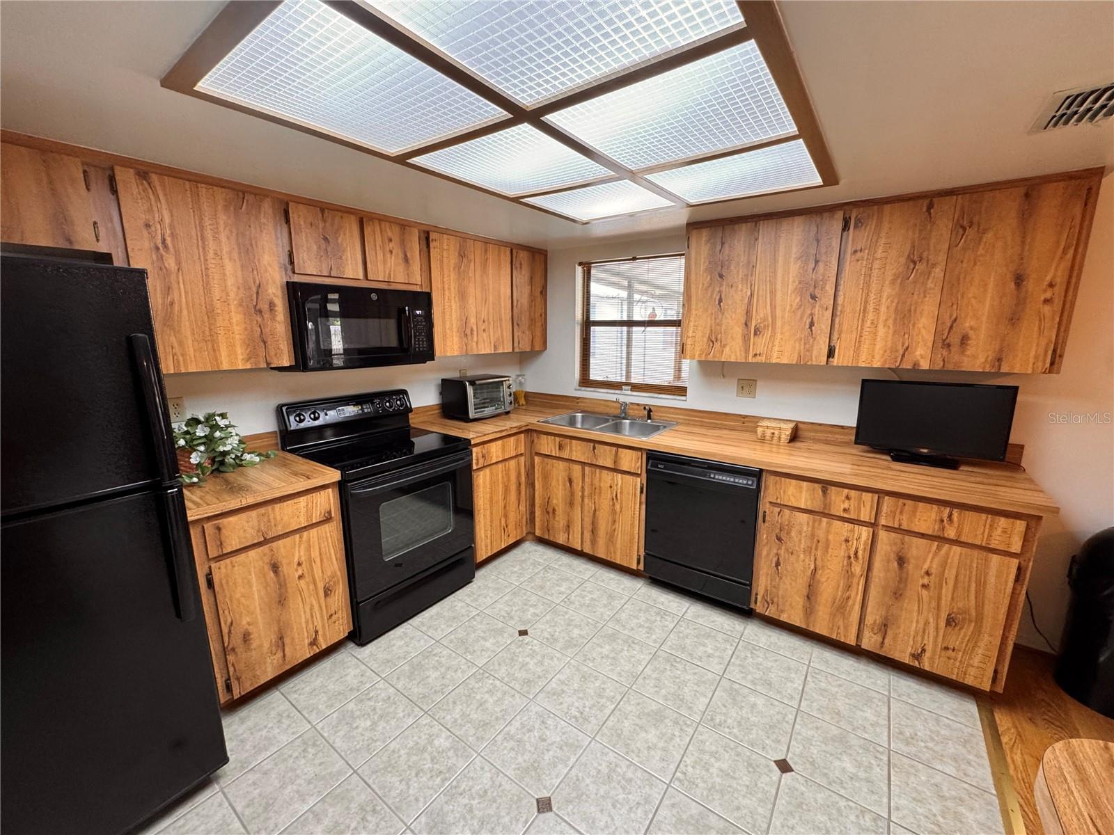 CATALINA ESTATES - Residential