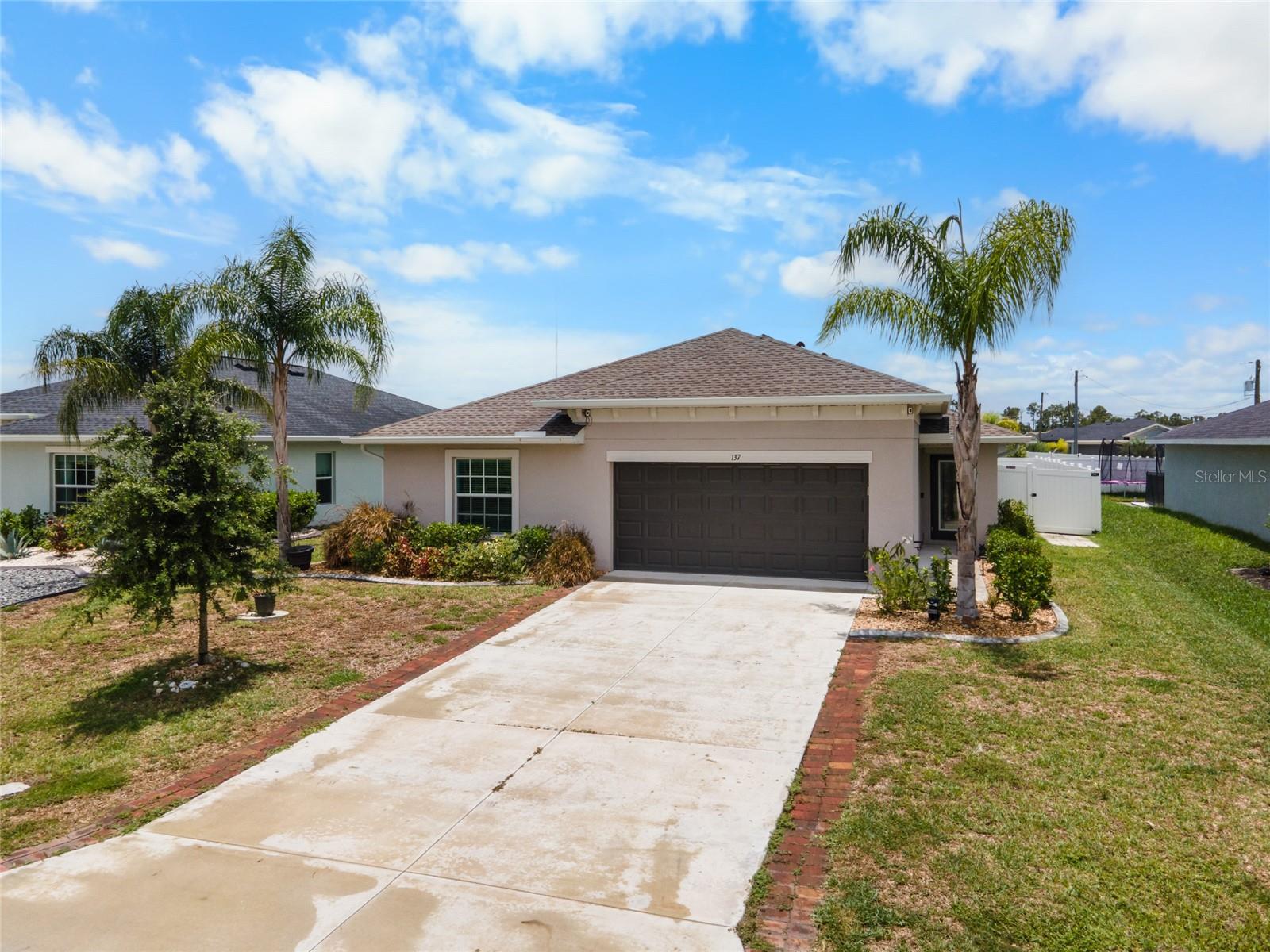 ROTONDA LAKES - Residential