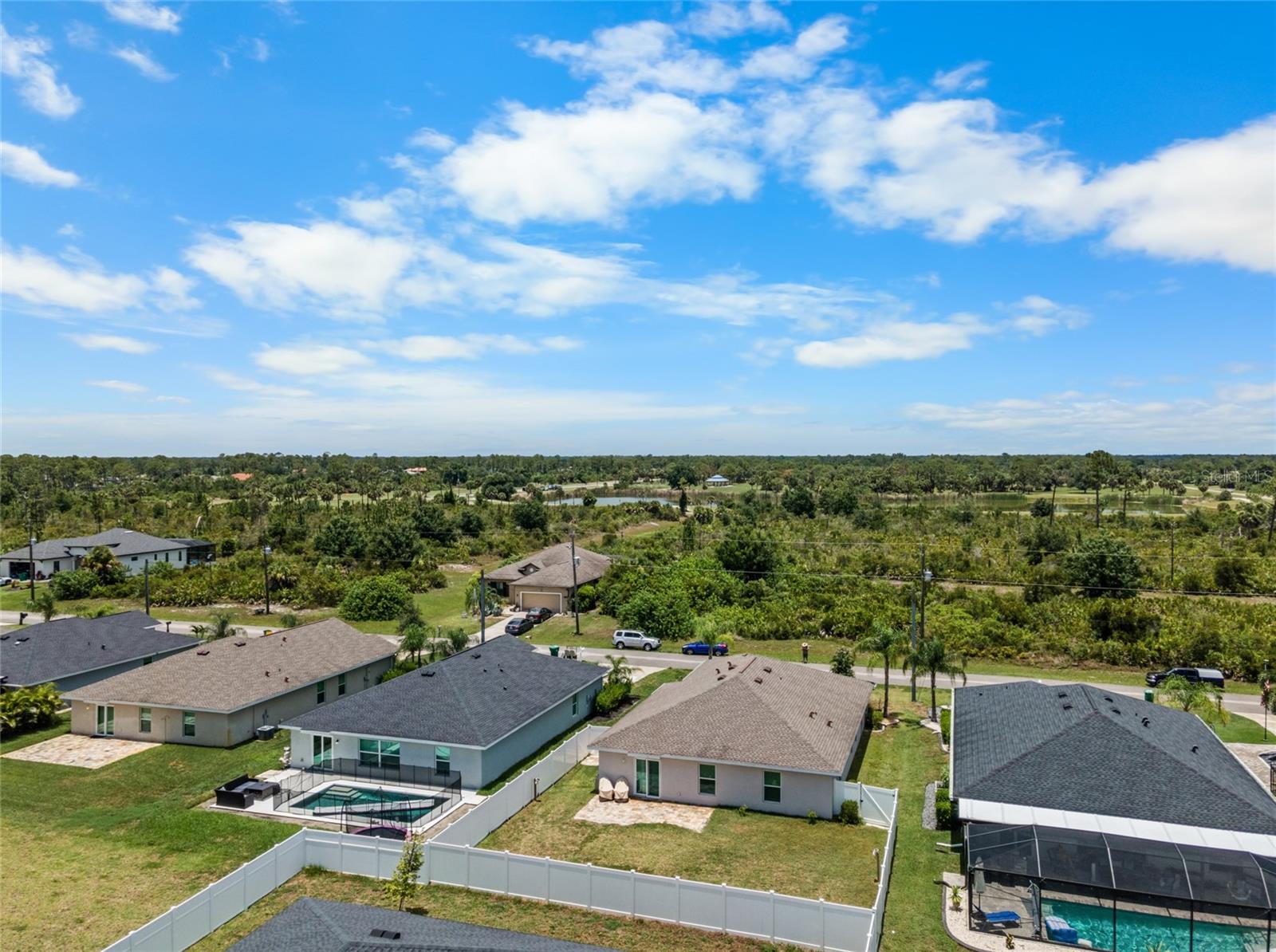 ROTONDA LAKES - Residential