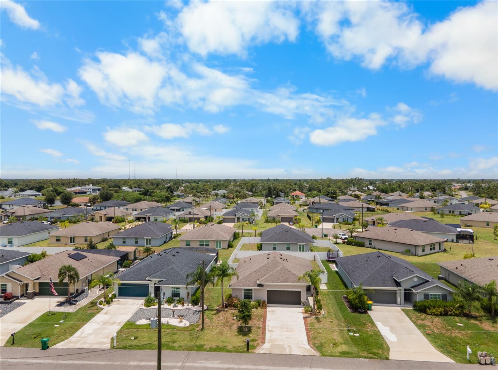 ROTONDA LAKES - Residential