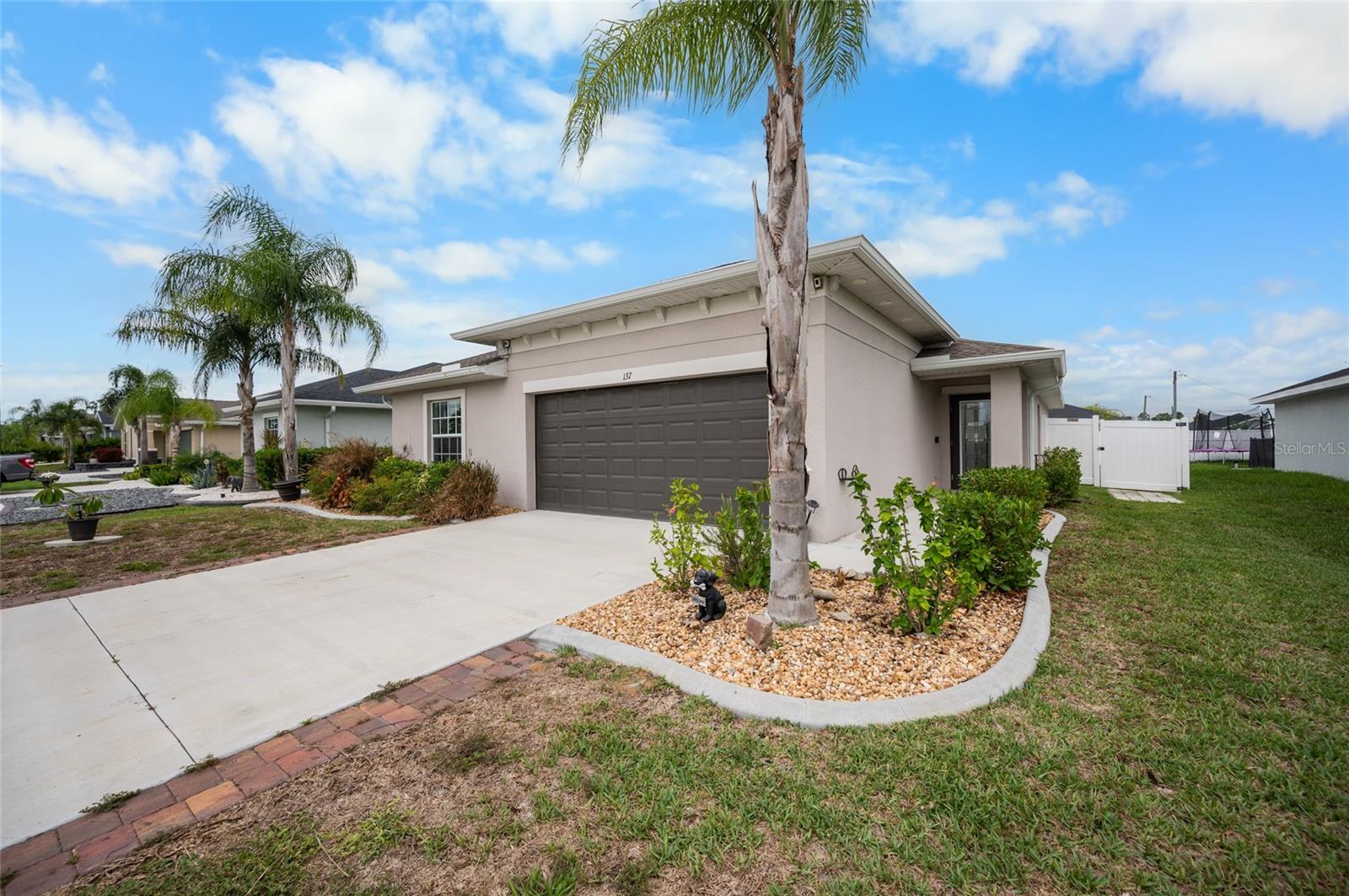 ROTONDA LAKES - Residential