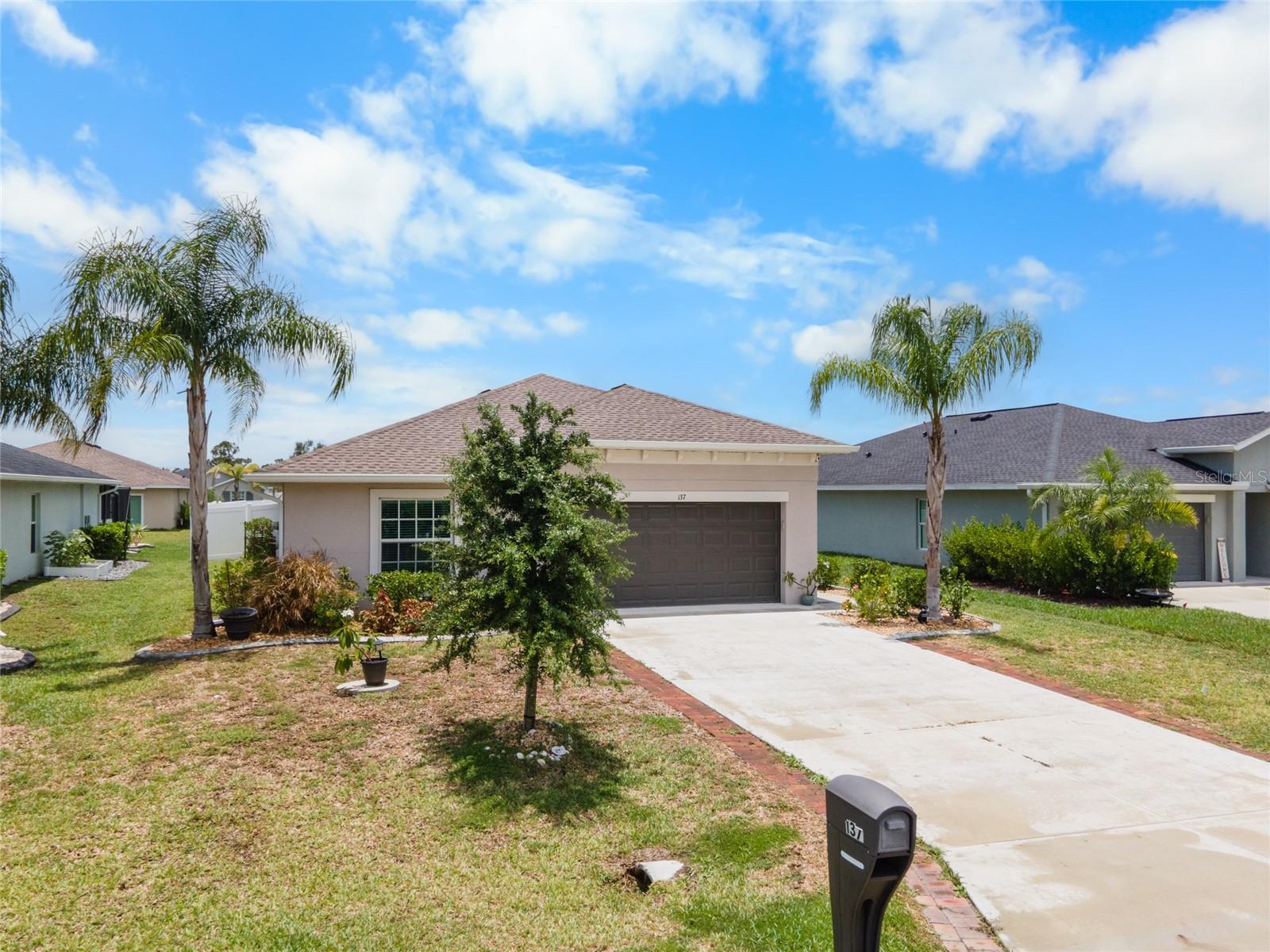 ROTONDA LAKES - Residential
