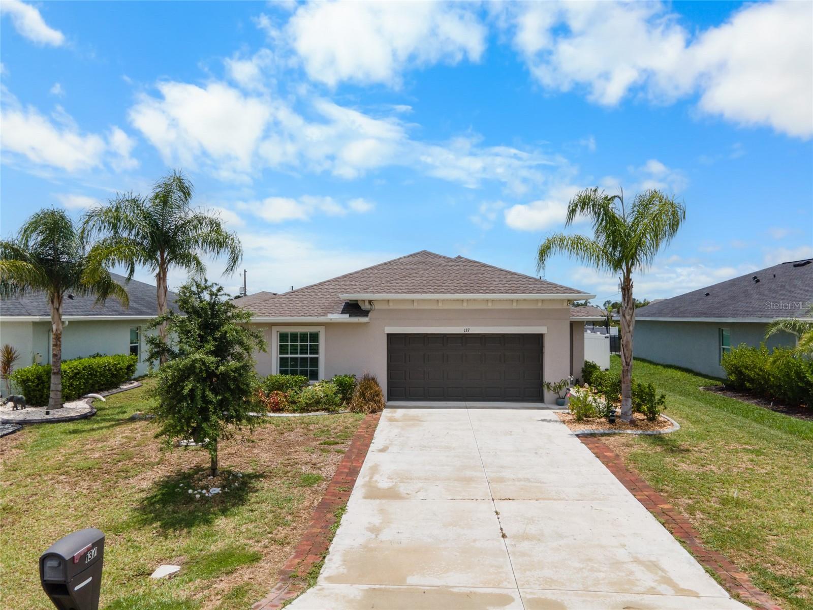 ROTONDA LAKES - Residential