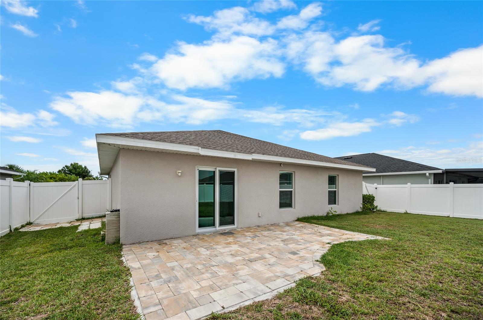 ROTONDA LAKES - Residential