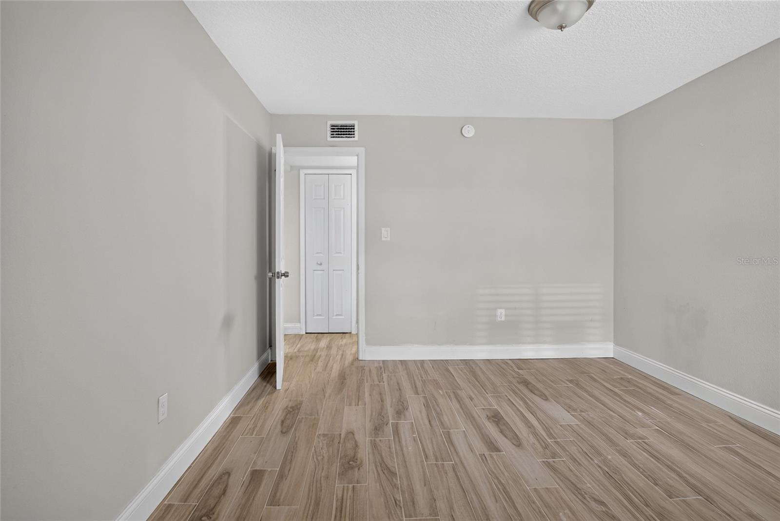 WINTER PARK WOODS CONDO - Residential