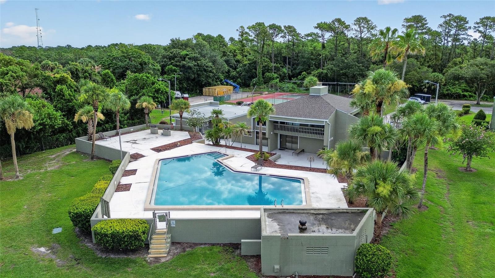 WINTER PARK WOODS CONDO - Residential