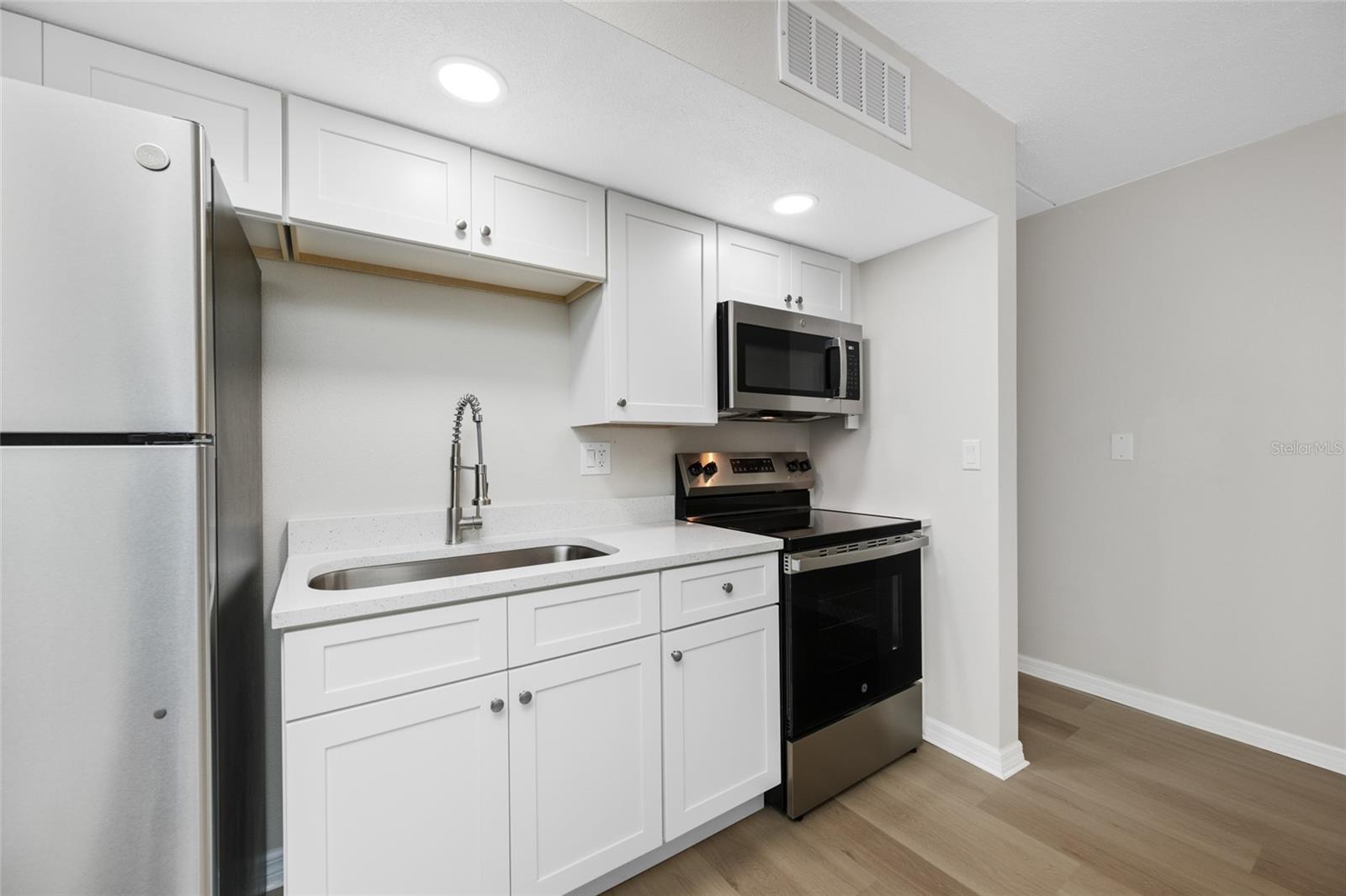 ST PETERSBURG BEACH NORTH UNIT 4 - Residential Lease