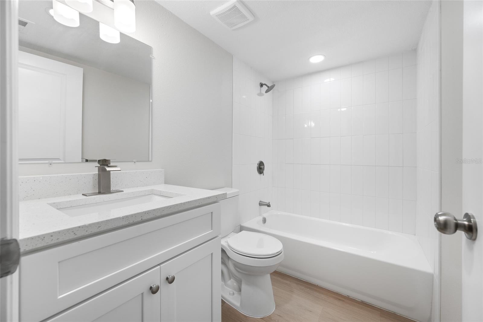 ST PETERSBURG BEACH NORTH UNIT 4 - Residential Lease