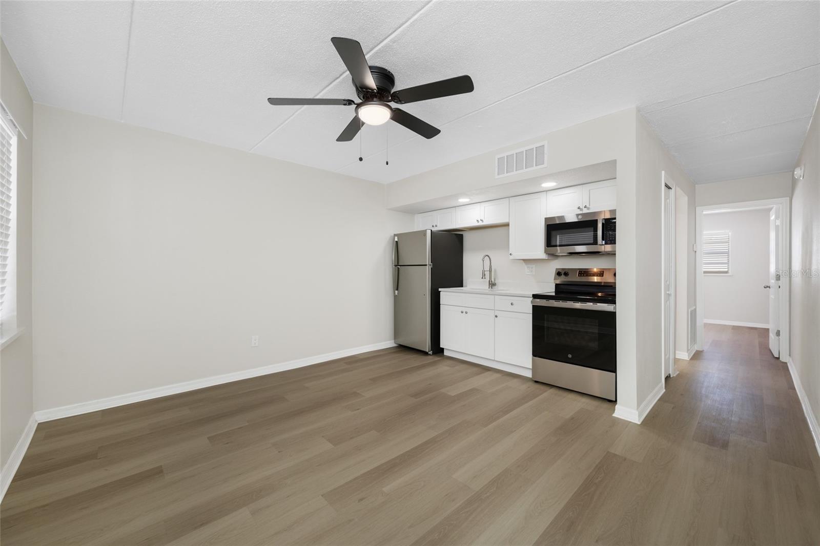 ST PETERSBURG BEACH NORTH UNIT 4 - Residential Lease