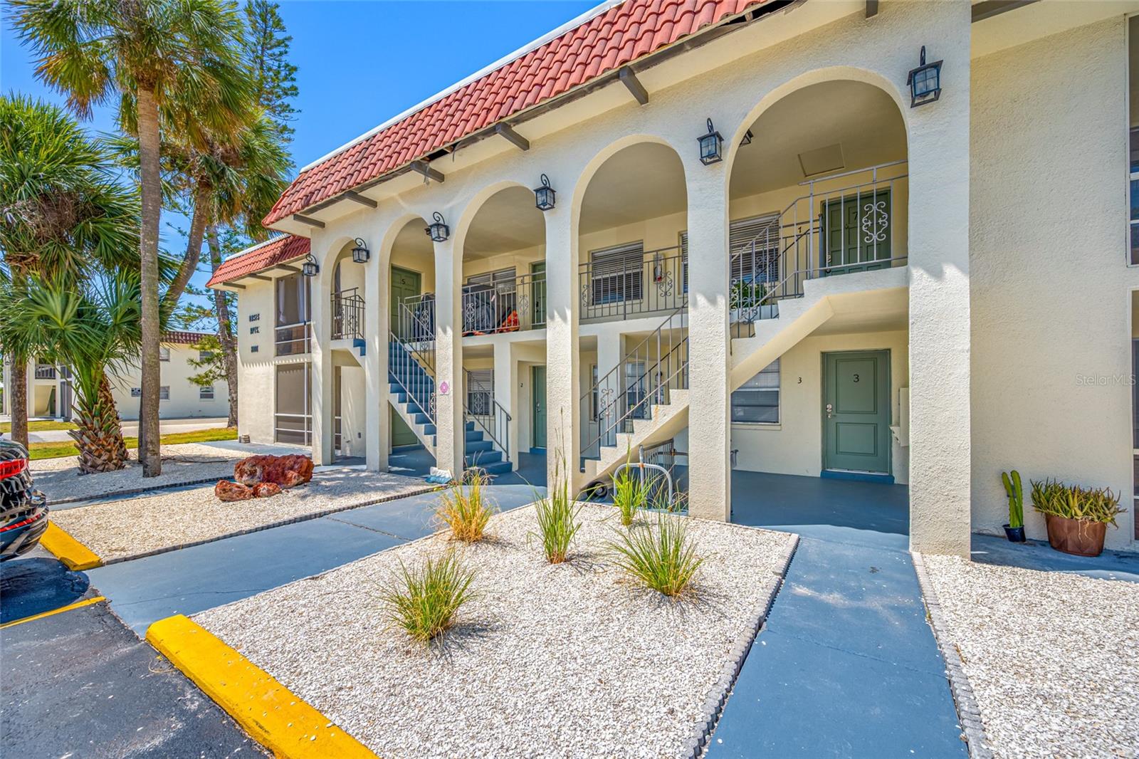ST PETERSBURG BEACH NORTH UNIT 4 - Residential Lease