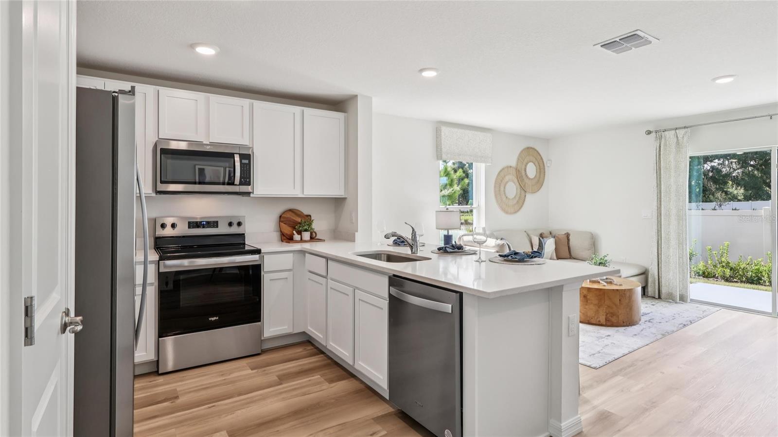 TWISTED OAKS - Residential