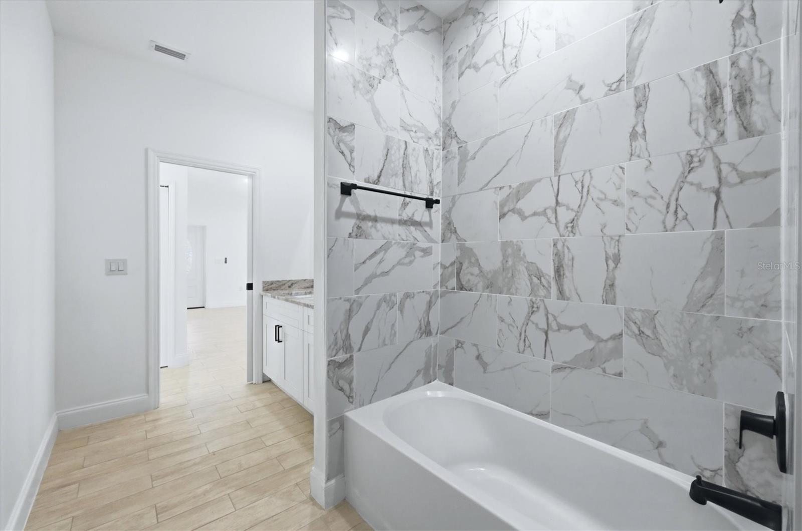 ROTONDA SANDS - Residential Lease