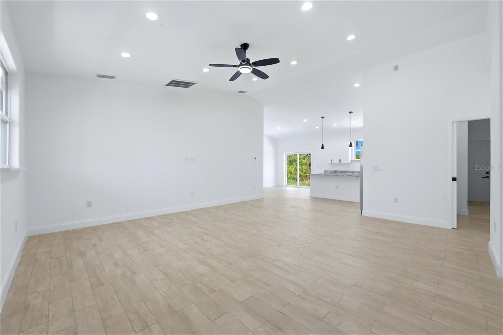 ROTONDA SANDS - Residential Lease