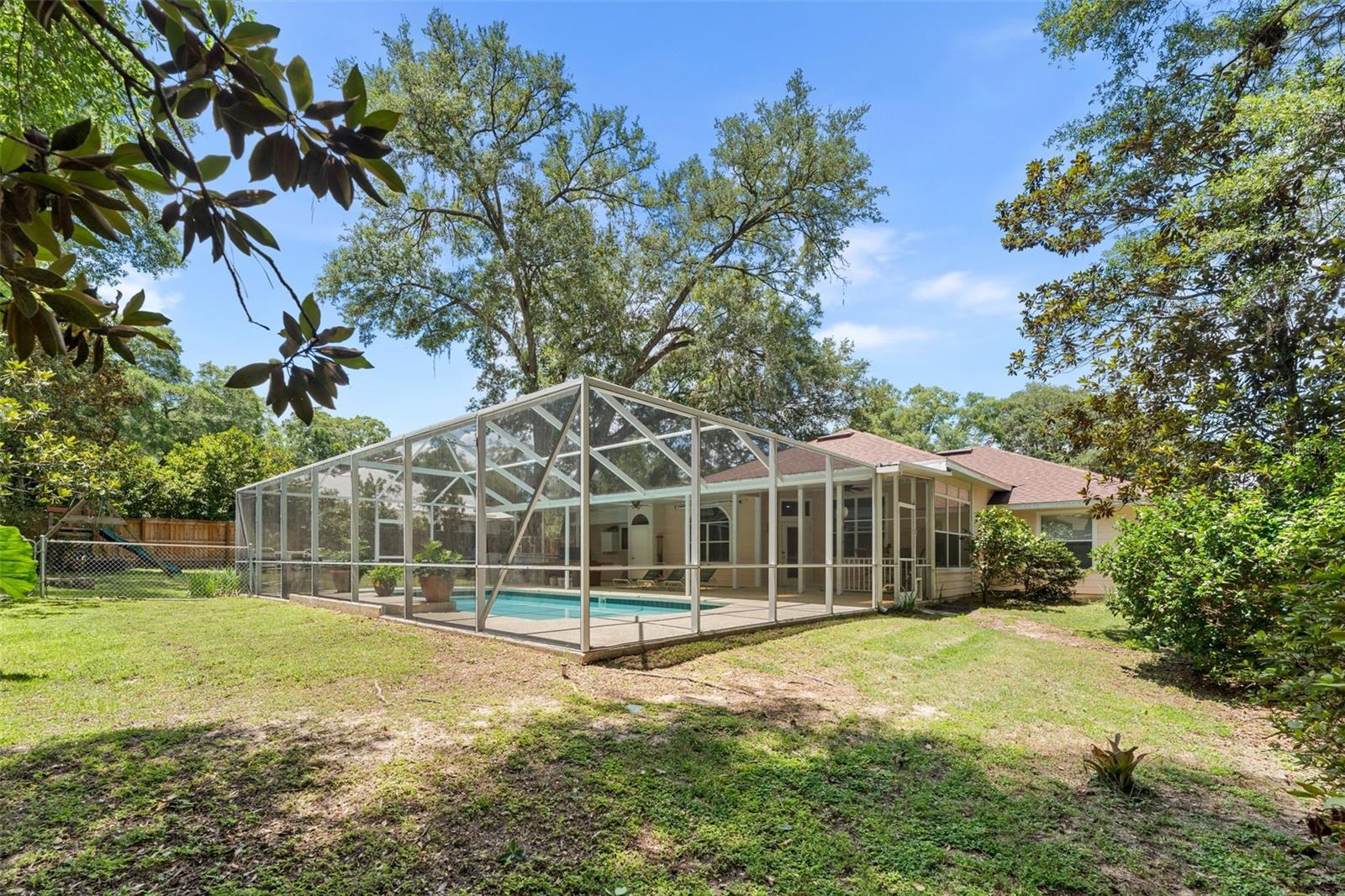 OAK CREST ESTATE ADD #3 - Residential