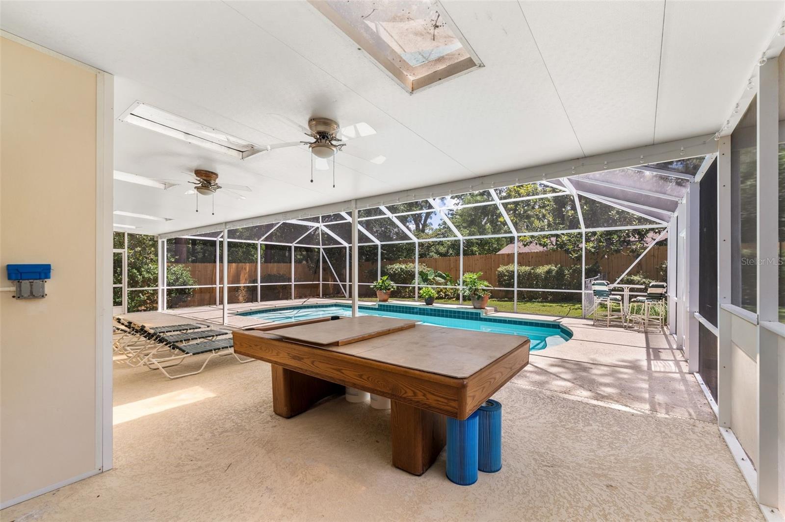 OAK CREST ESTATE ADD #3 - Residential