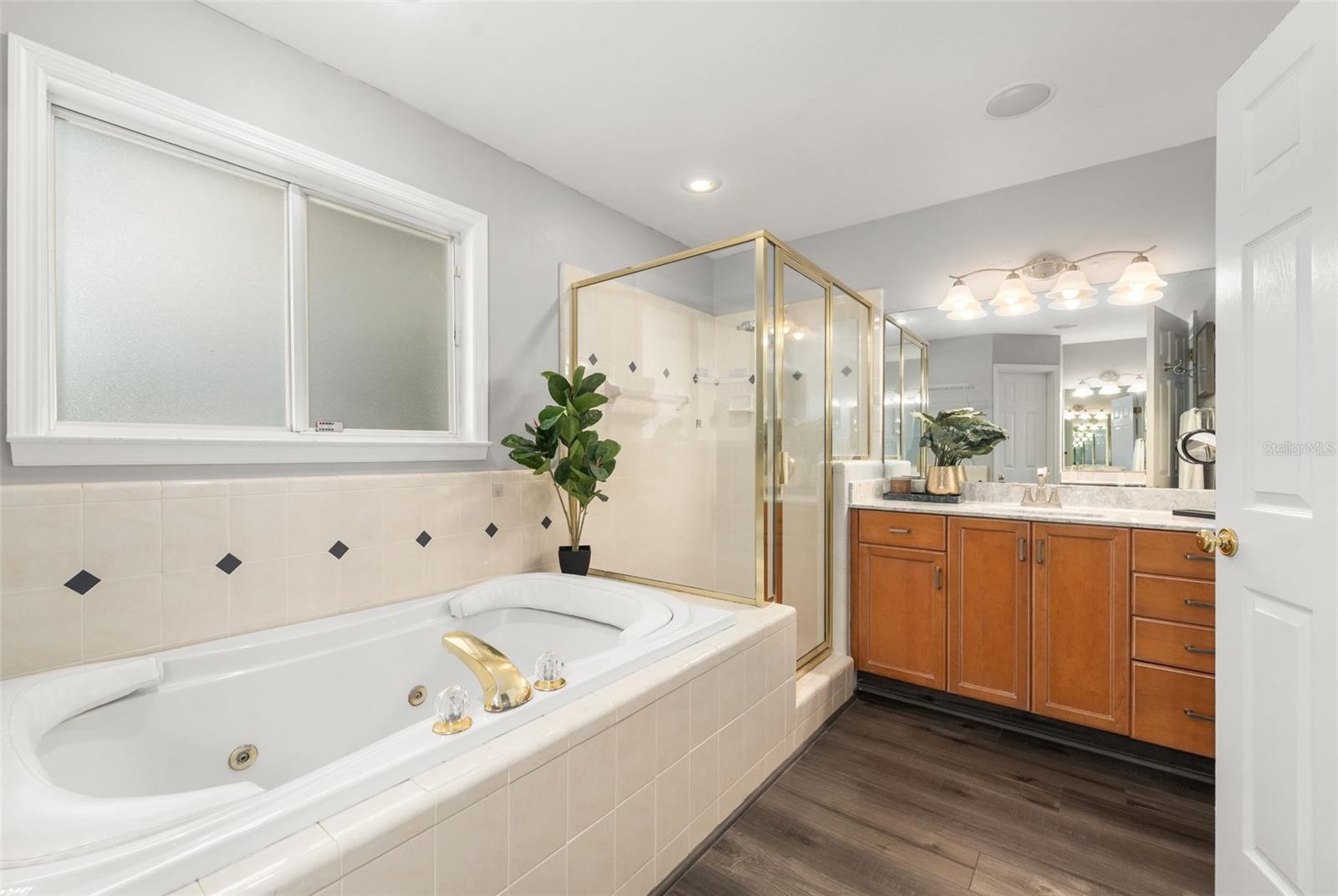 OAK CREST ESTATE ADD #3 - Residential