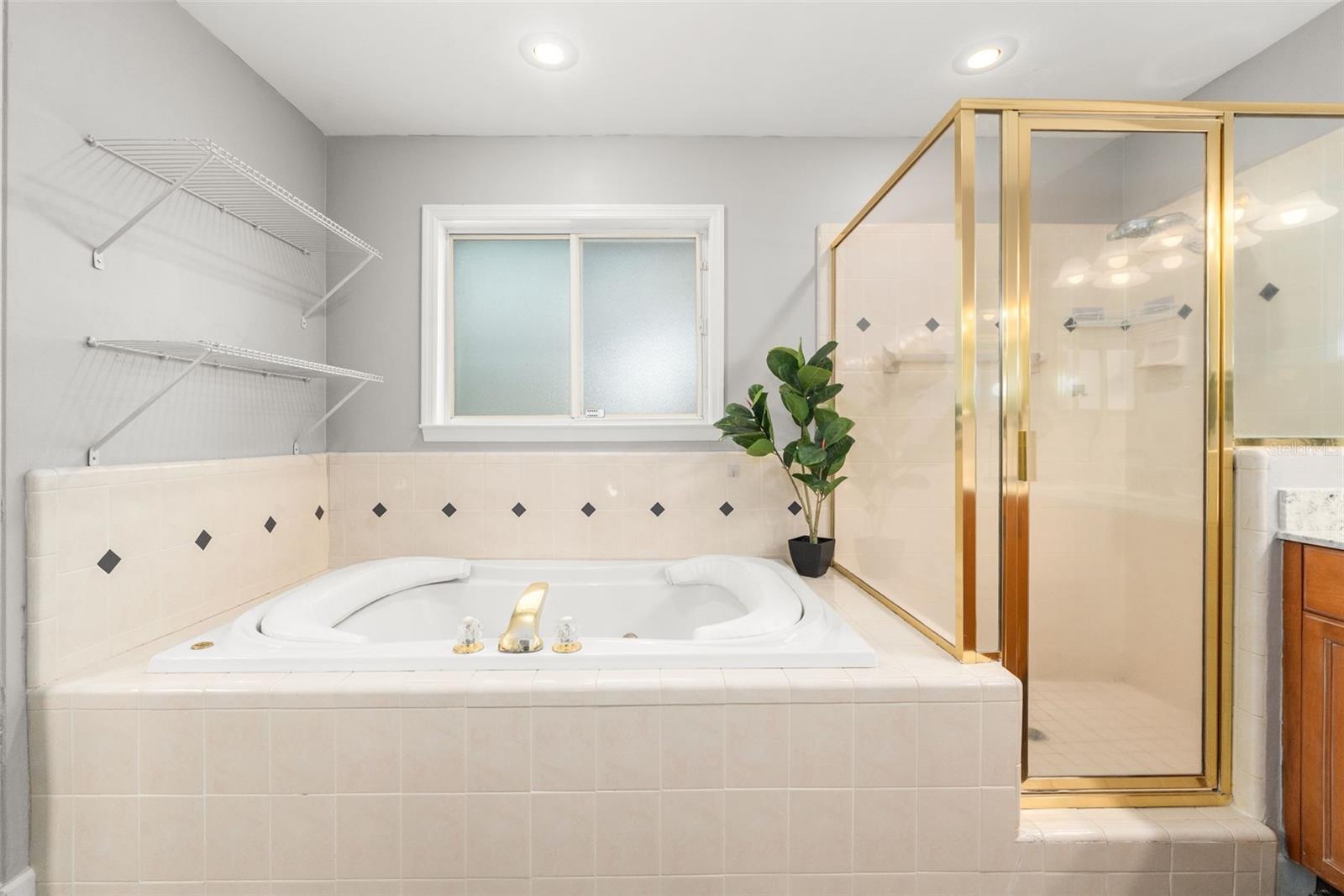 OAK CREST ESTATE ADD #3 - Residential