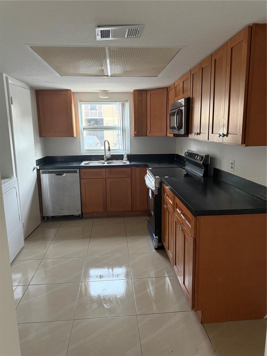 HAWTHORNE VILLAGE - Residential