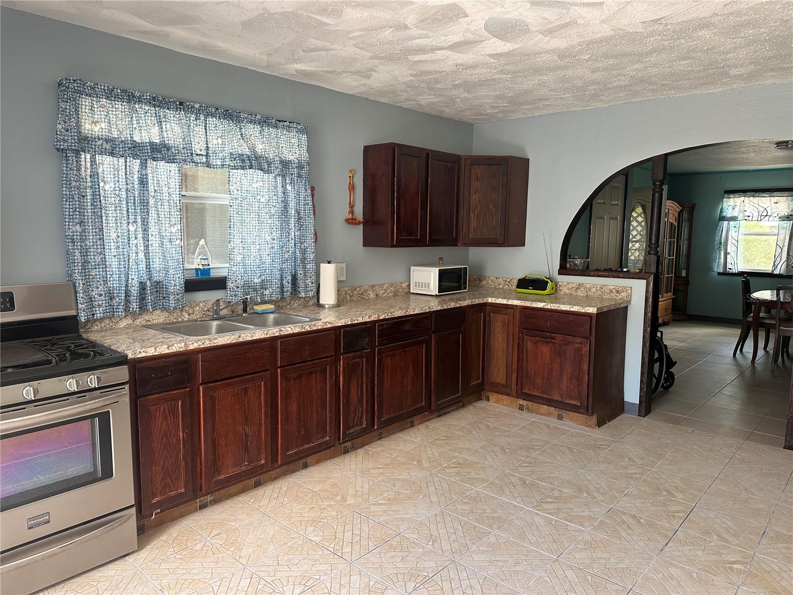 HOLIDAY ACRES - Residential