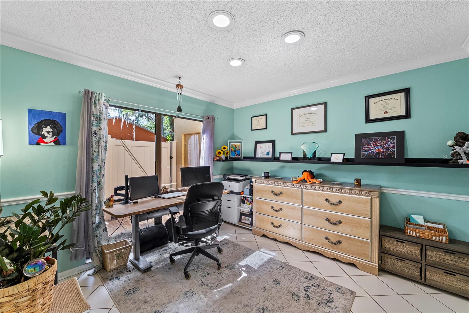 LIVINGSTON OAKS - Residential
