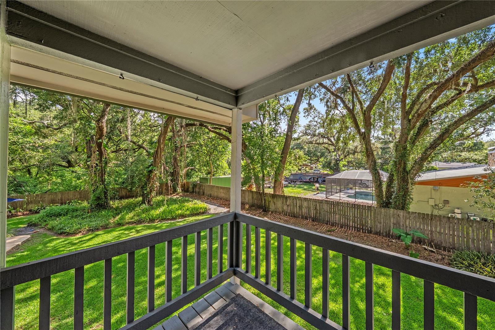 LIVINGSTON OAKS - Residential