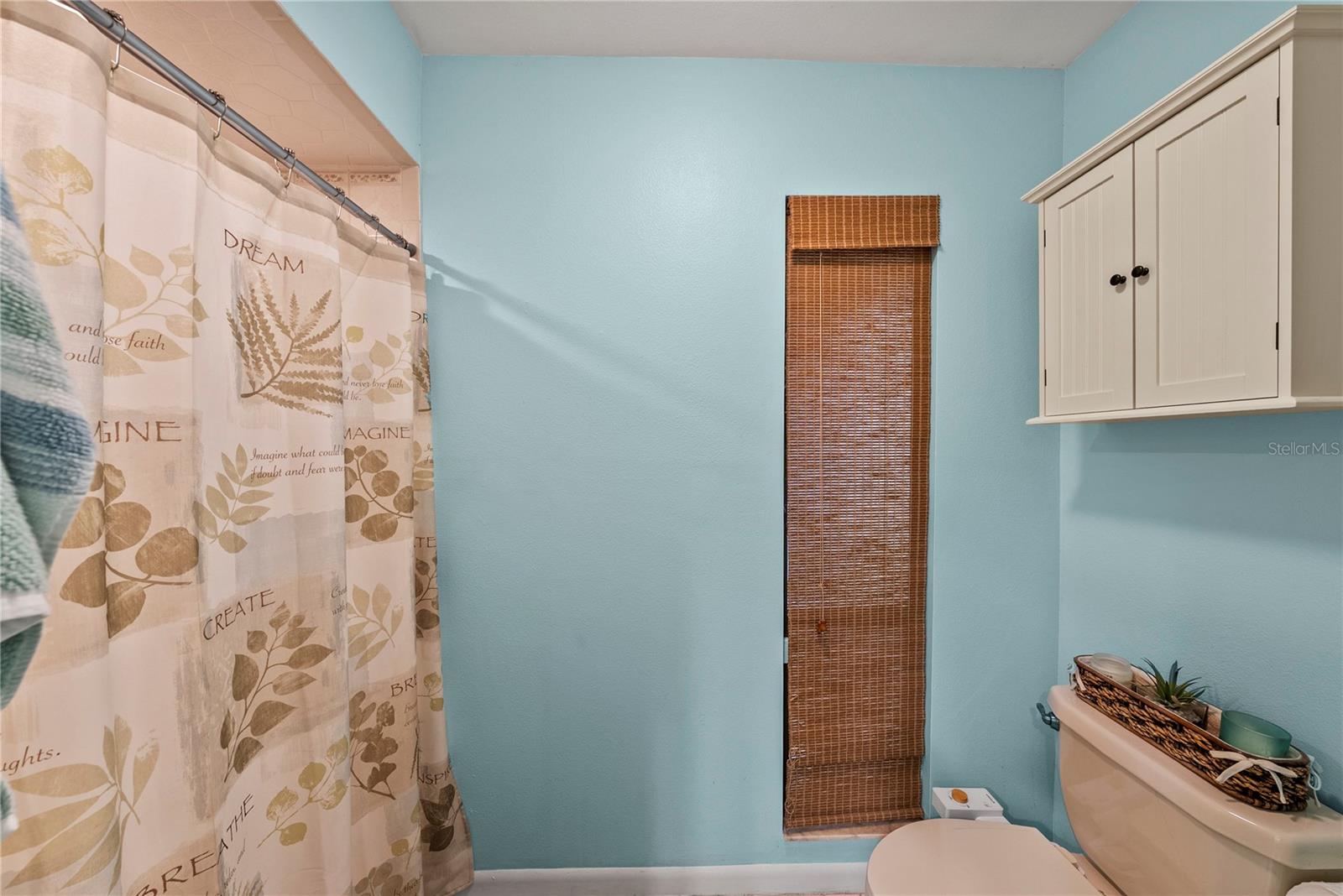 LIVINGSTON OAKS - Residential
