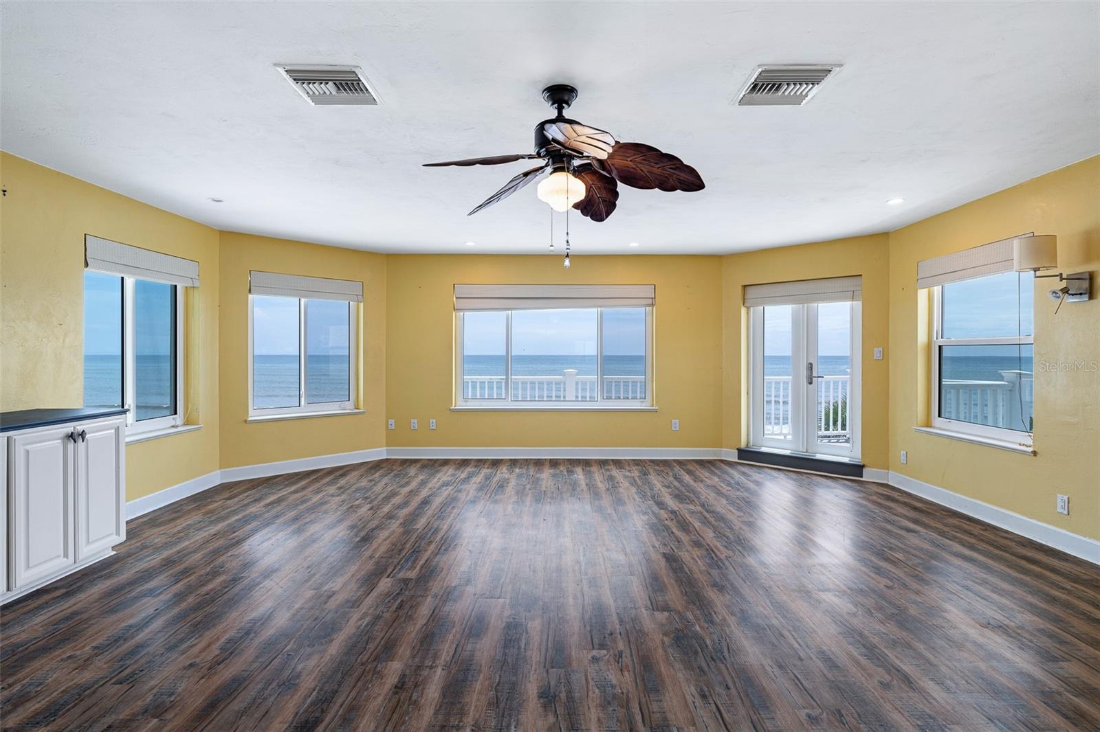 TRITON BCH - Residential