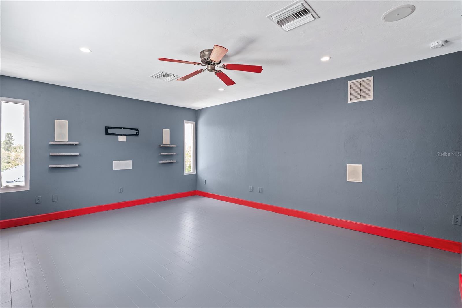 TRITON BCH - Residential