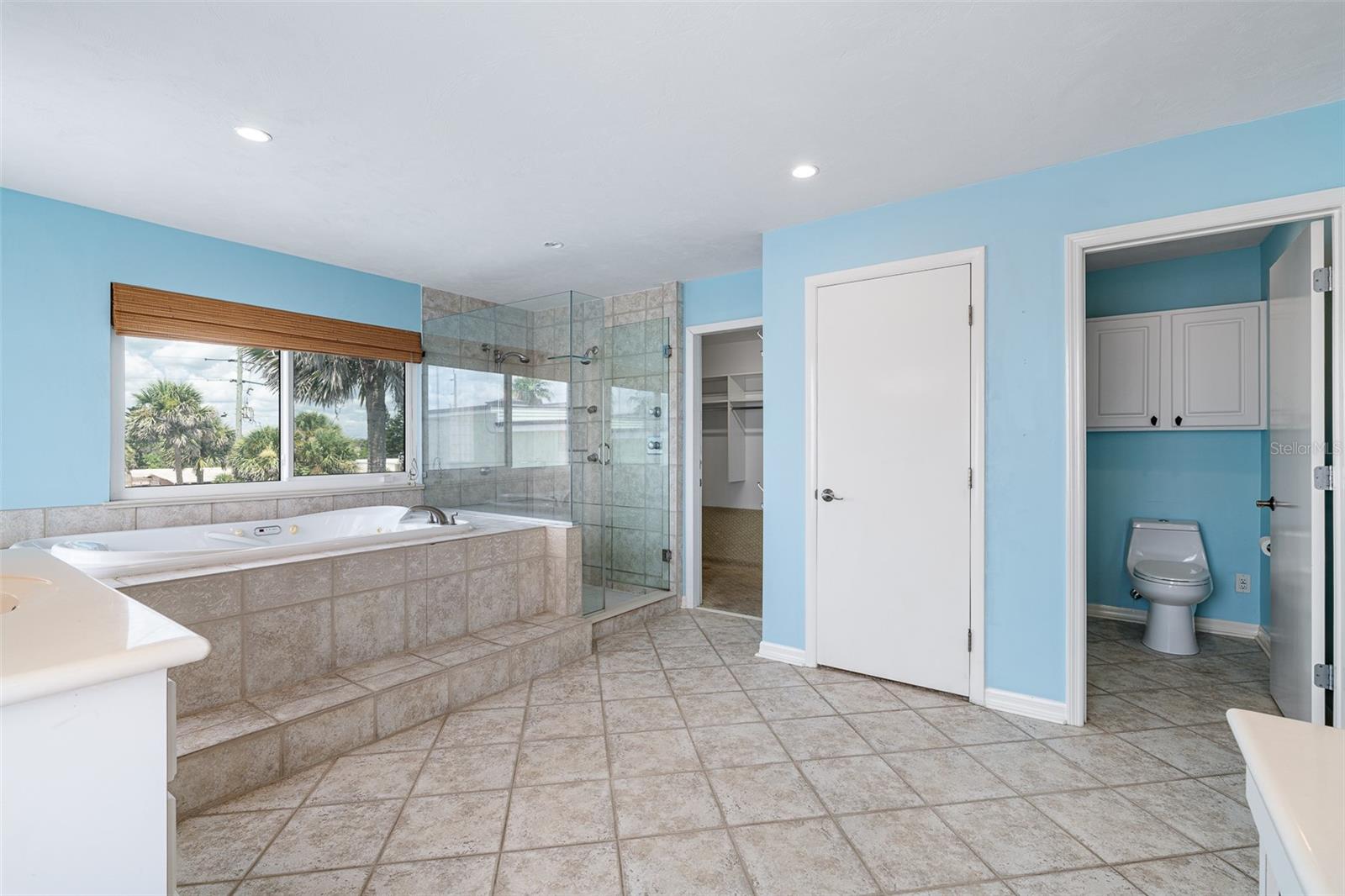 TRITON BCH - Residential
