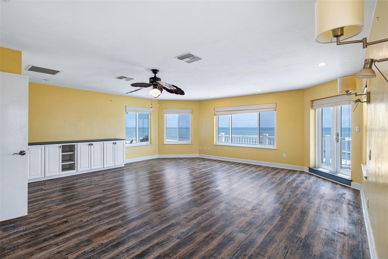 TRITON BCH - Residential