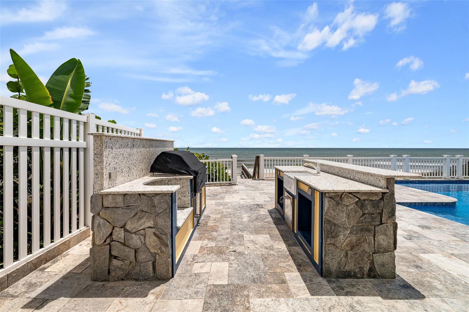 TRITON BCH - Residential