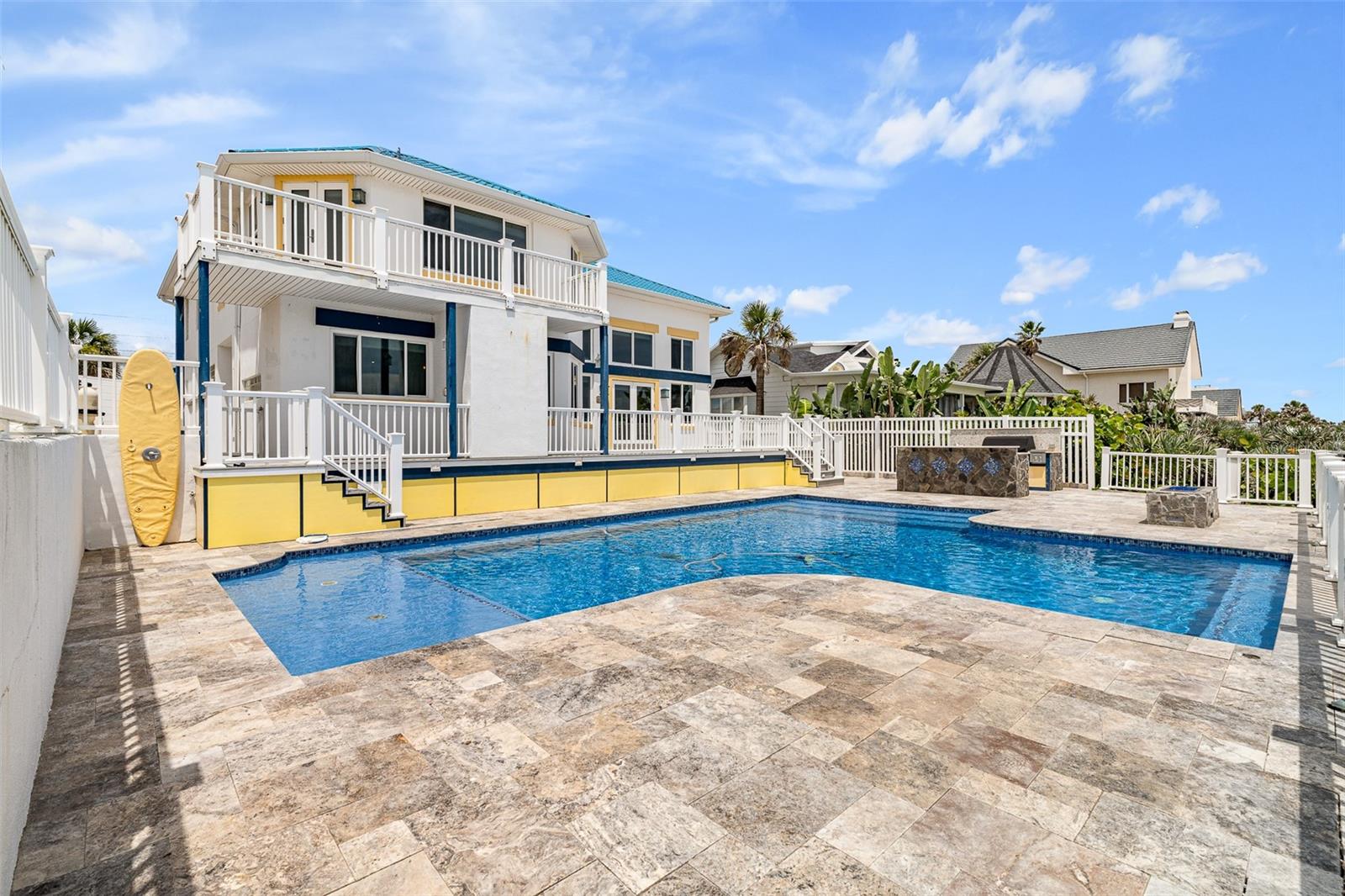 TRITON BCH - Residential