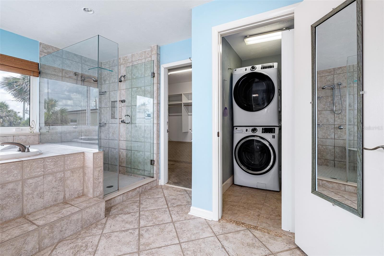 TRITON BCH - Residential