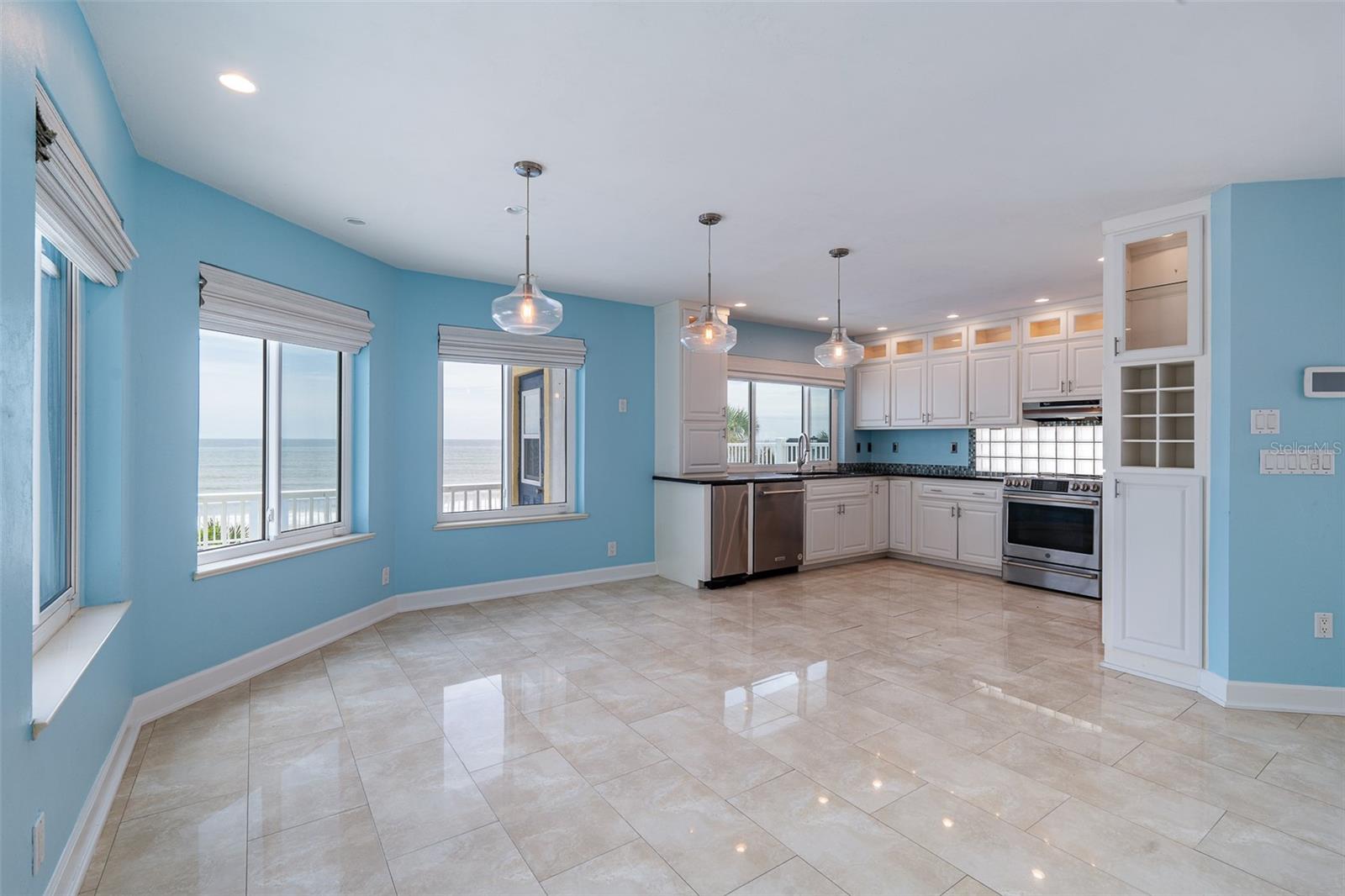 TRITON BCH - Residential
