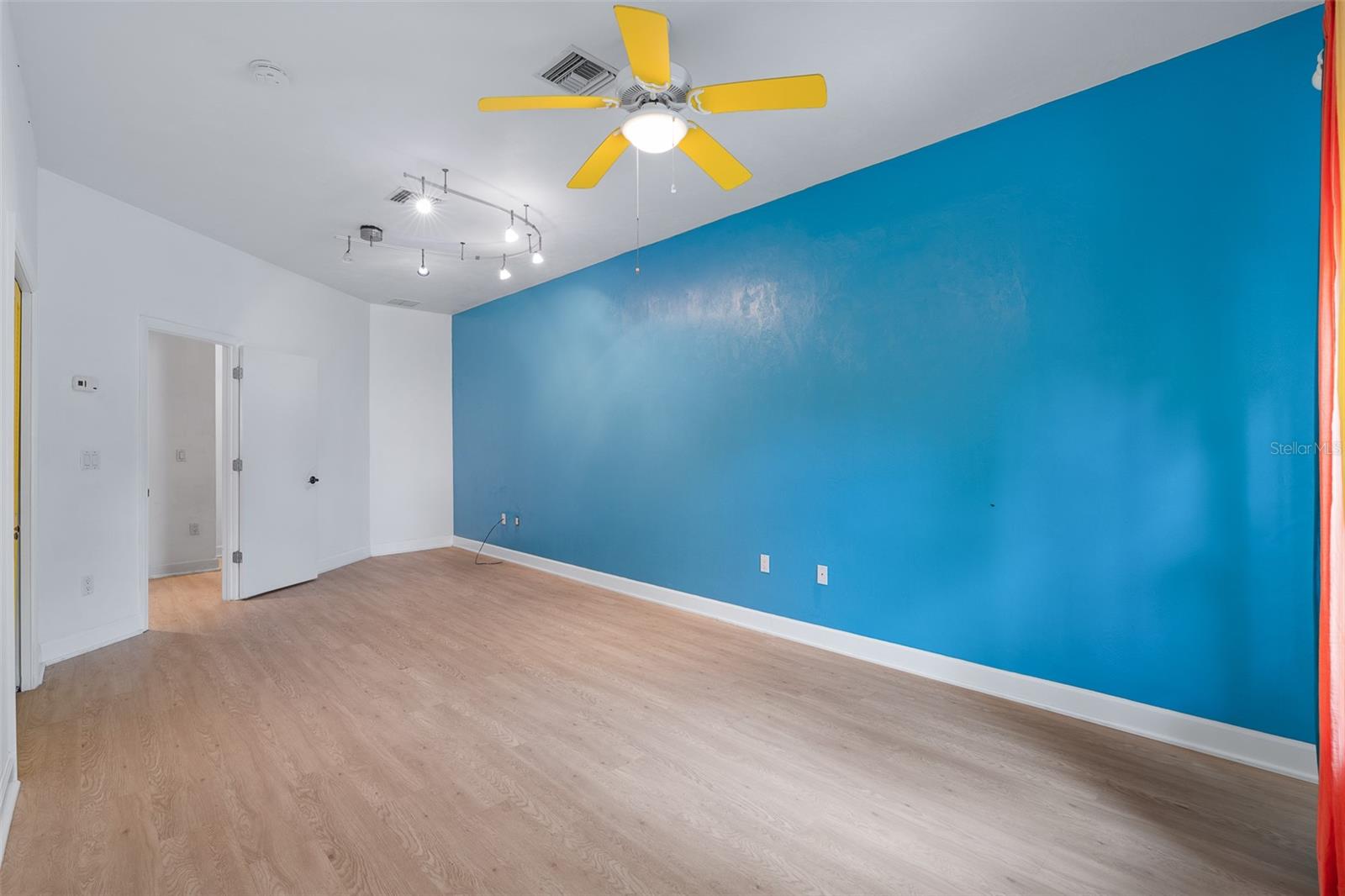 TRITON BCH - Residential