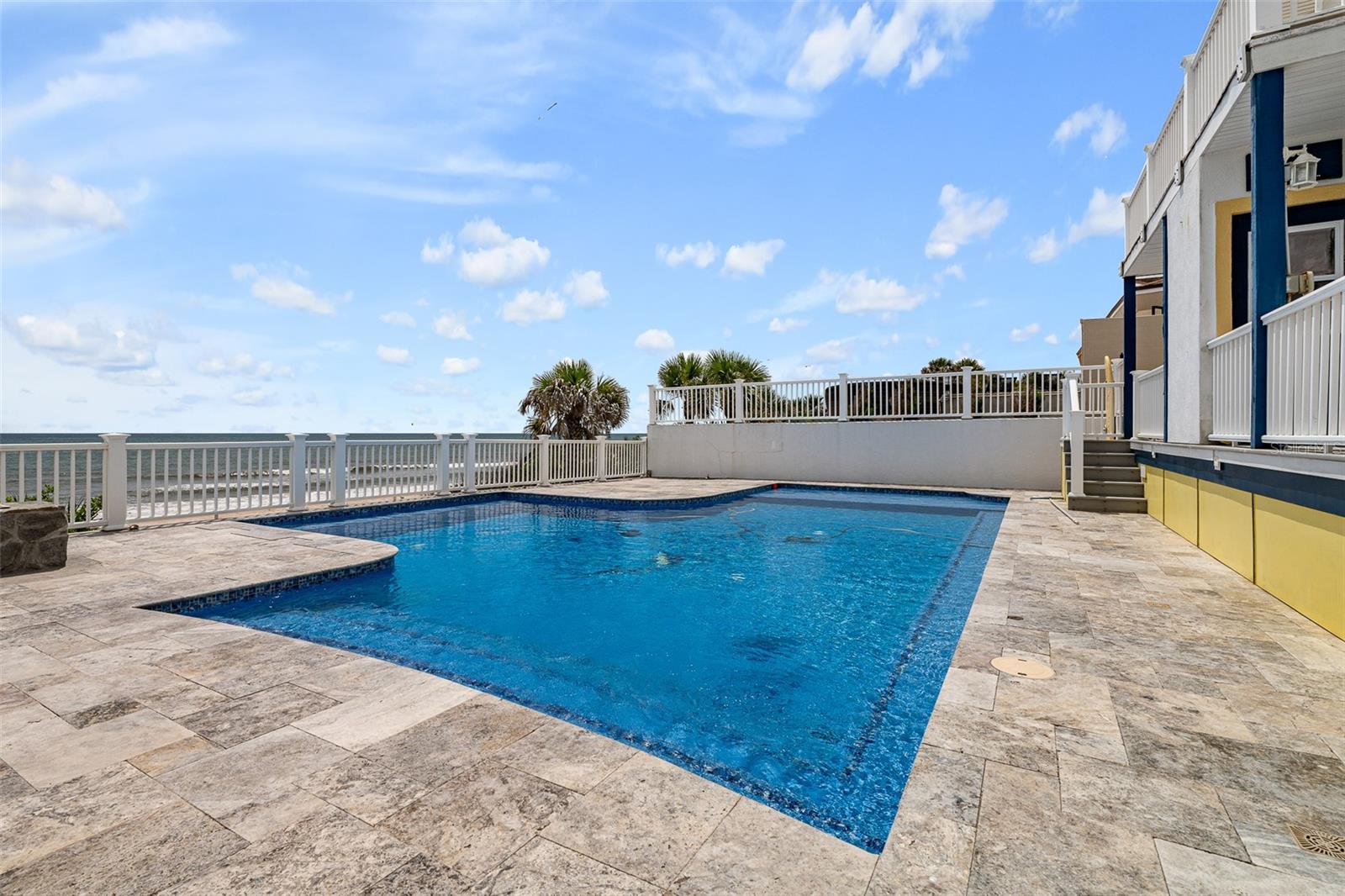 TRITON BCH - Residential