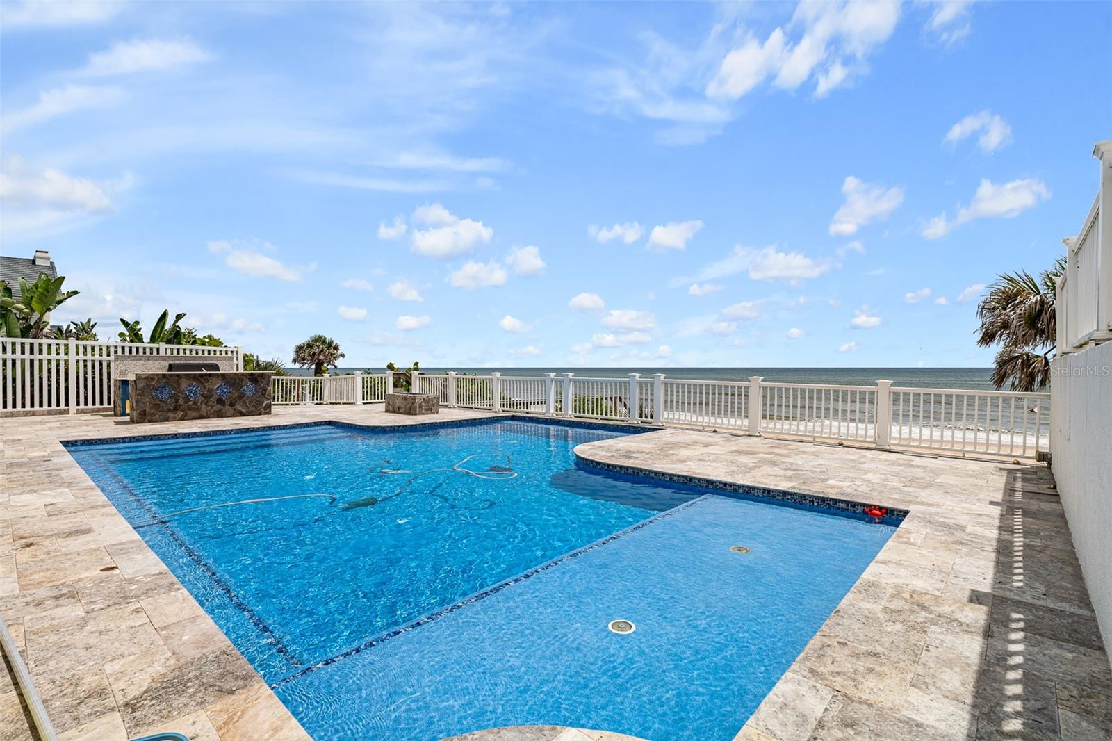 TRITON BCH - Residential