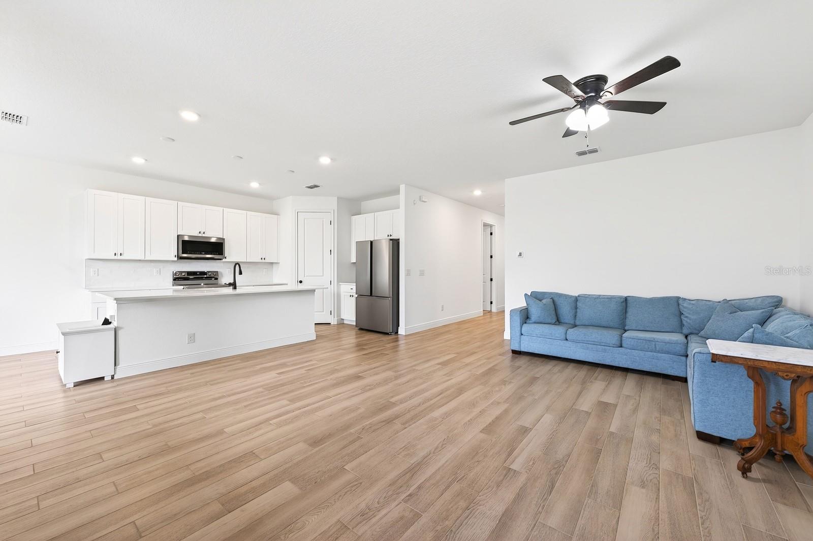 HAMPTON OAKS - Residential