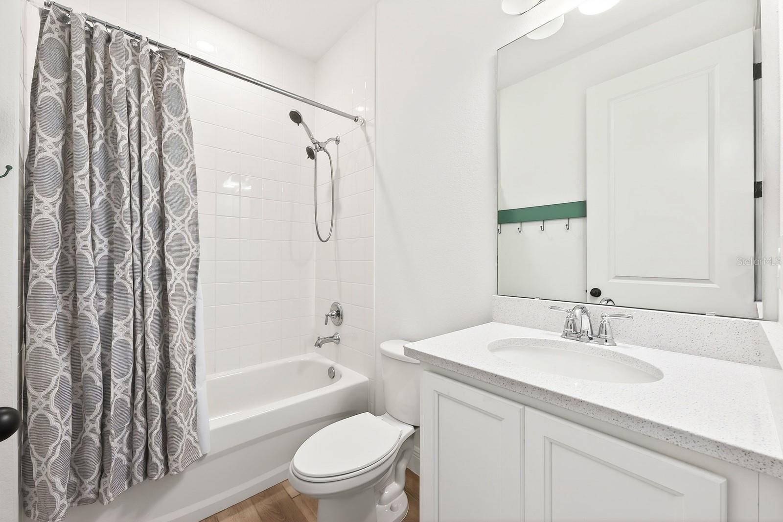 HAMPTON OAKS - Residential