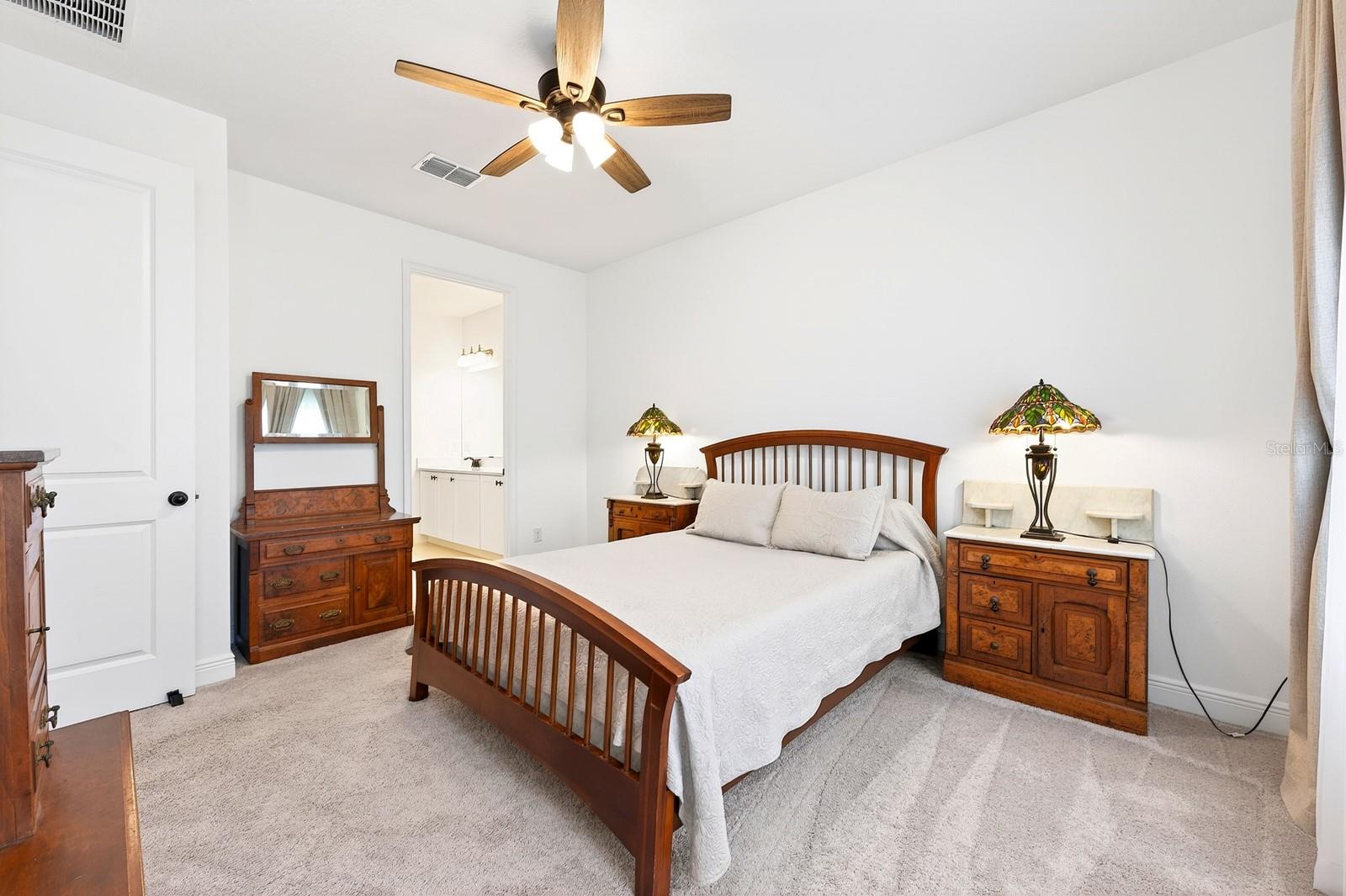 HAMPTON OAKS - Residential