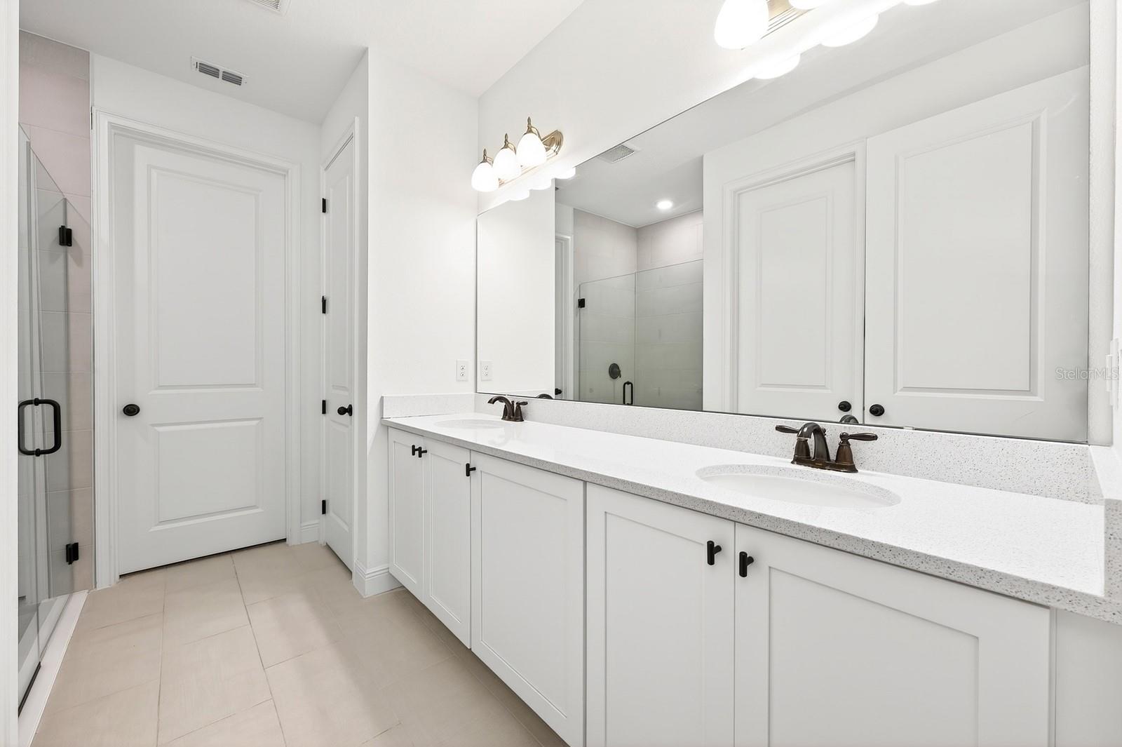 HAMPTON OAKS - Residential