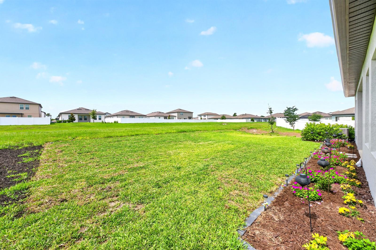 HAMPTON OAKS - Residential