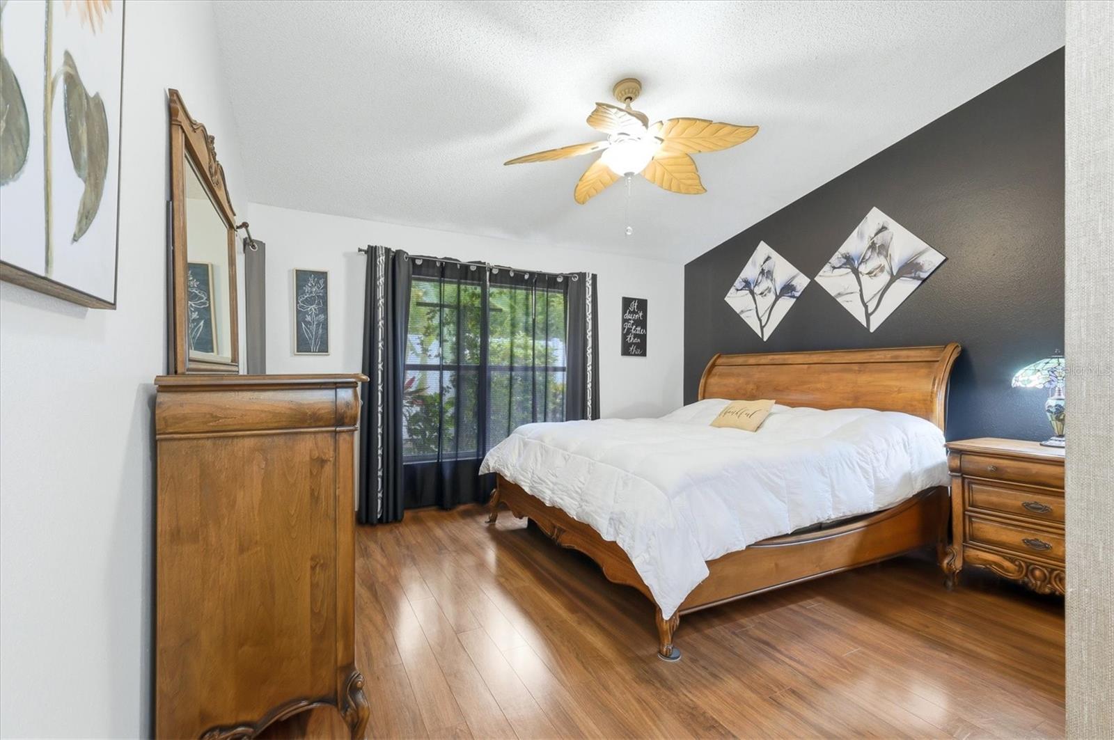 LESLIE PARK - Residential