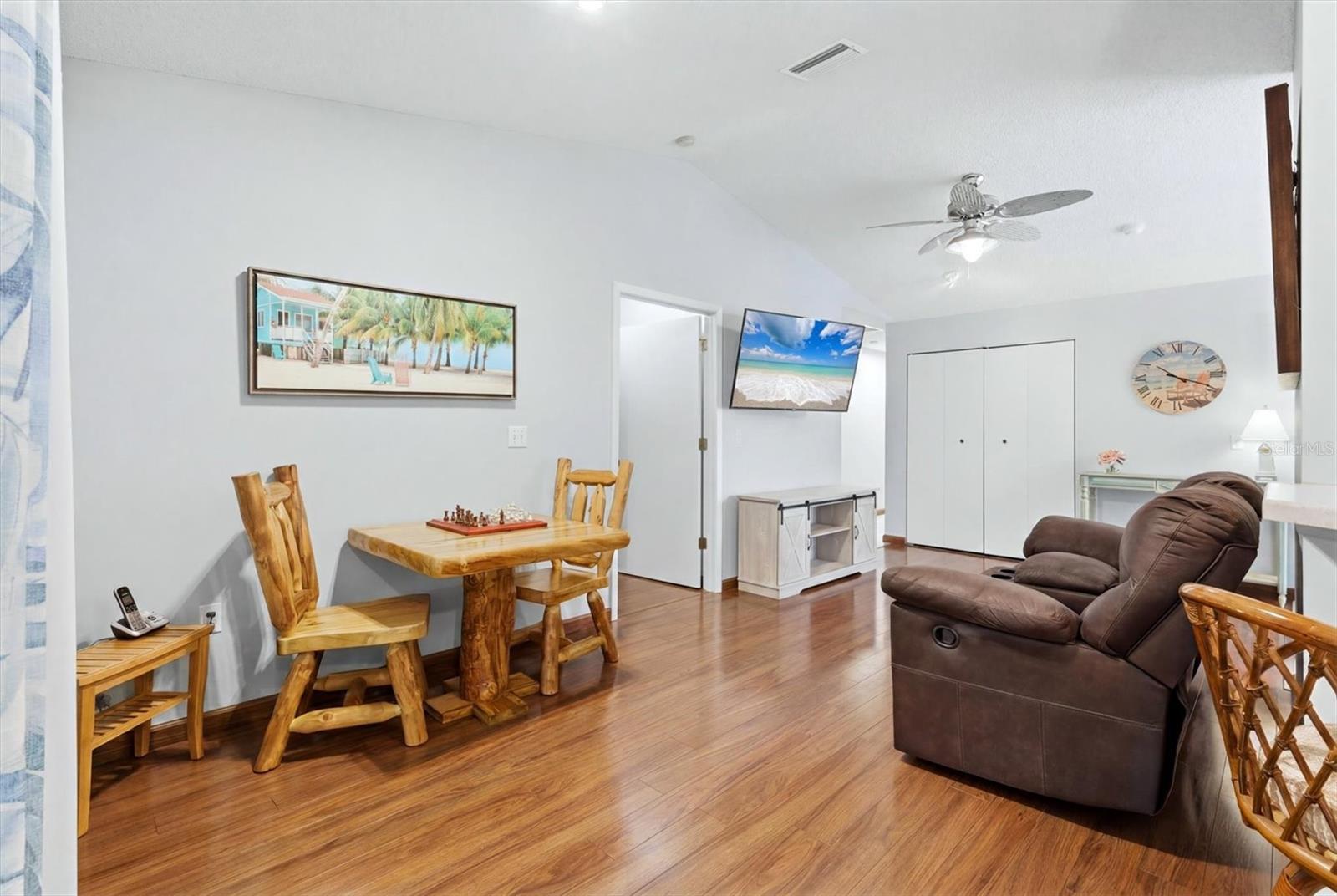 LESLIE PARK - Residential