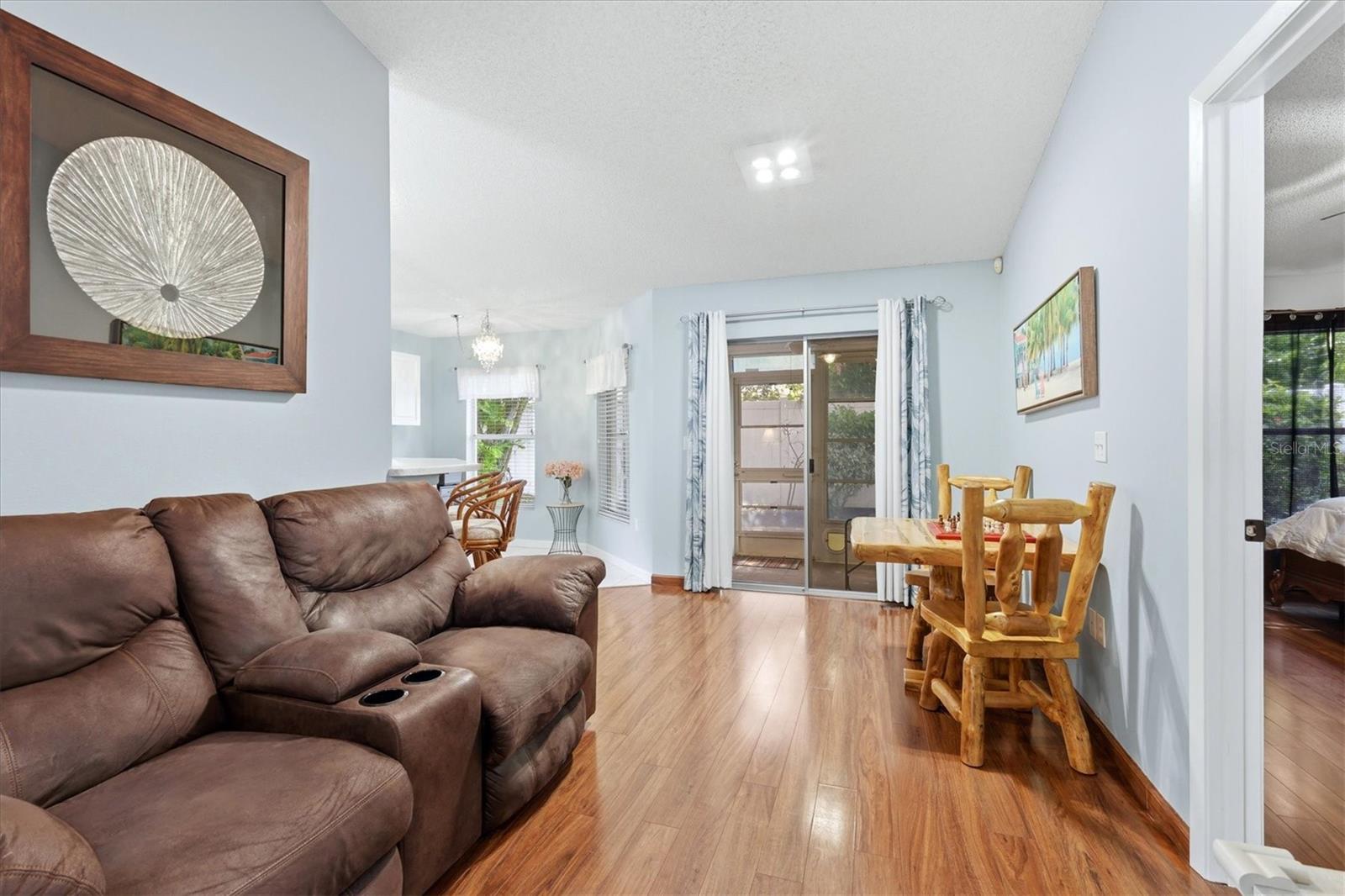 LESLIE PARK - Residential