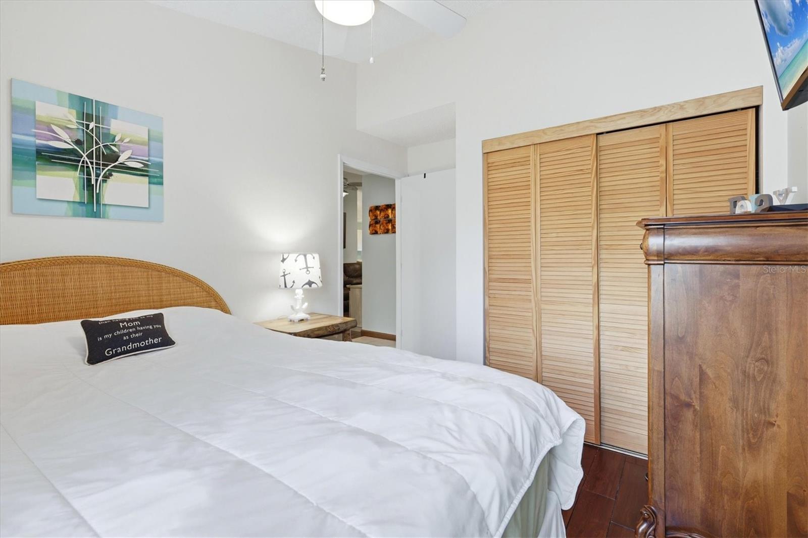 LESLIE PARK - Residential