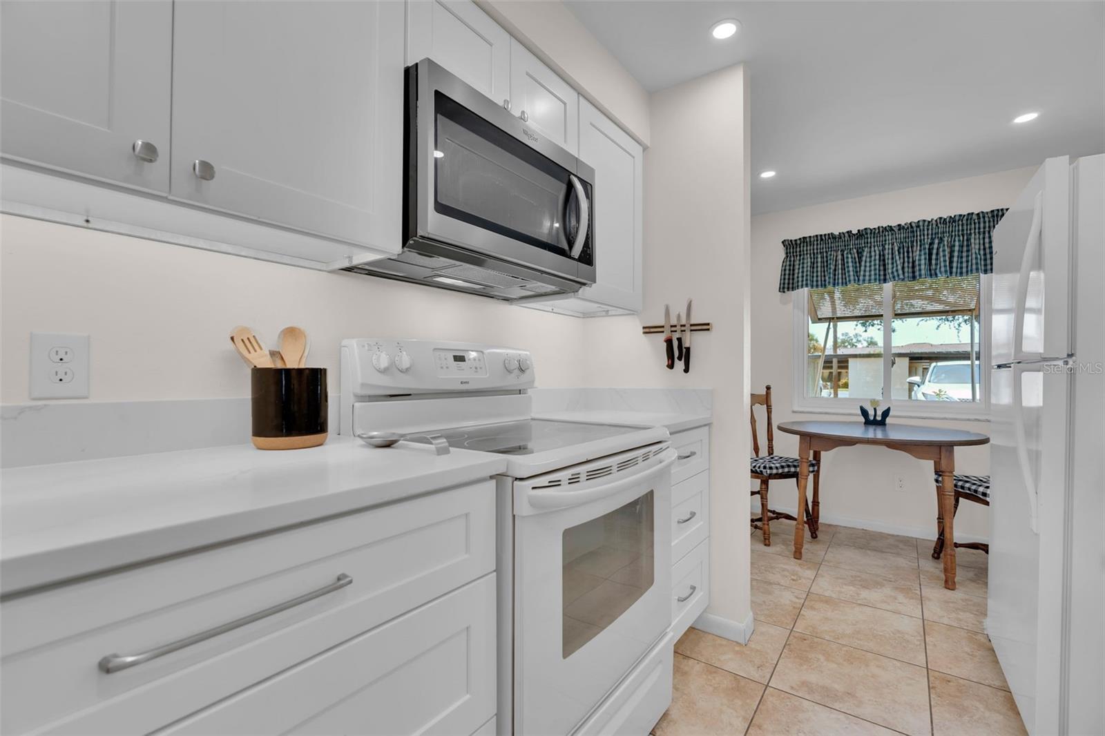 LONGWATER CHASE - Residential
